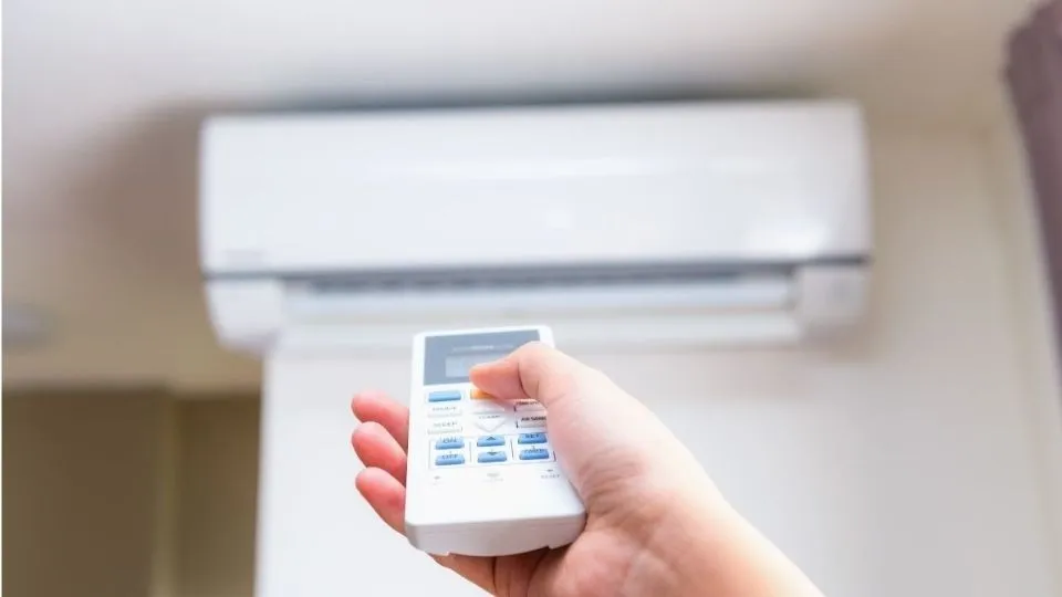 Cách kiểm tra và xử lý lỗi 00 trên điều khiển Daikin