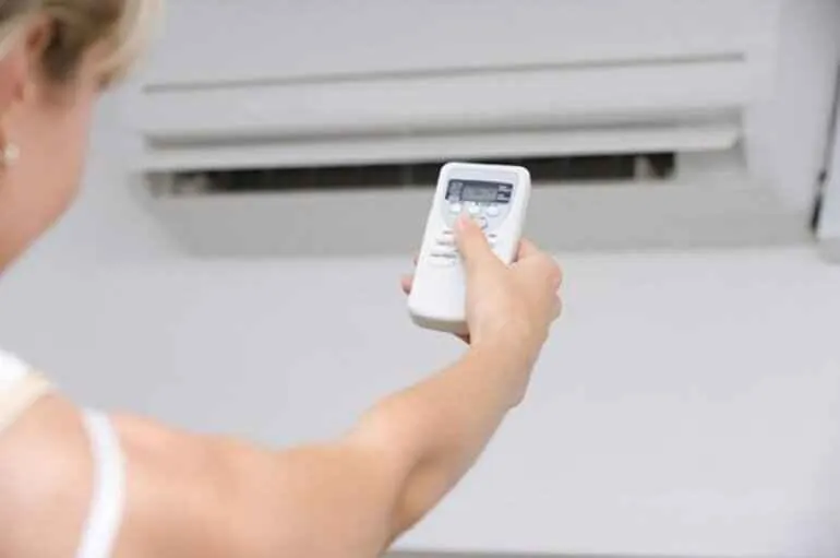 Cách xử lý khi điều khiển điều hòa Daikin bị lỗi