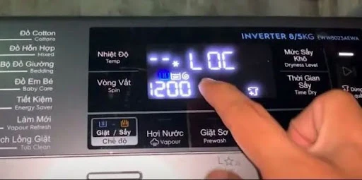 Máy sấy Electrolux báo lỗi LOC nguyên nhân do đâu?