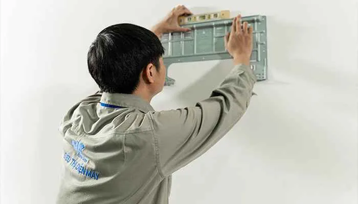 Kiểm tra và căn chỉnh lại dàn lạnh