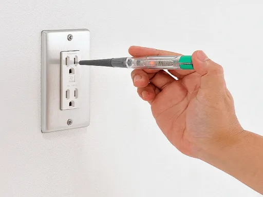 Kiểm tra và xử lý nguồn điện
