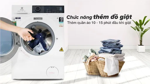 Thêm quần áo dễ dàng ngay cả khi máy đã chạy