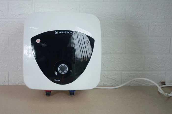 Bình Nóng Lạnh 6L Ariston AN LUX 6 UE/BE 1.5 FE